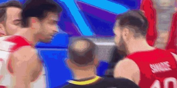 实时赔率-76人神射在更衣室通道遭袭击？土耳其男篮威胁退赛